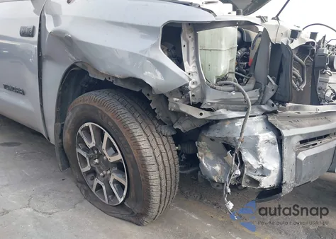 2018 Toyota Tundra Sr5 5.7L V8 из США, поврежденный, VIN 5TFDY5F15JX749067